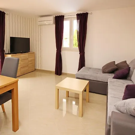 With Swimming Pool Baska, Krk - 18780 公寓 巴斯卡