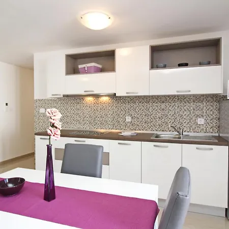 With Swimming Pool Baska, Krk - 18780 公寓 巴斯卡