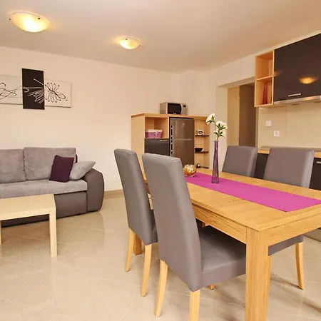 With Swimming Pool Baska, Krk - 18780 公寓 巴斯卡