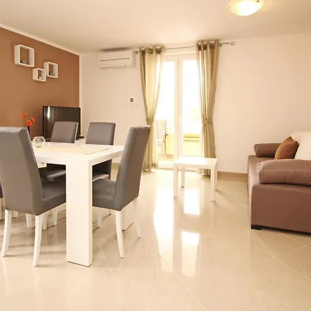 Apartment With A Swimming Pool Baska, Krk - 18780 Baska (Krk)