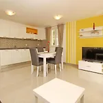 Apartamento With Swimming Pool Baska, Krk - 18780