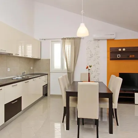 With Swimming Pool Baska, Krk - 18780 Apartamento Baška